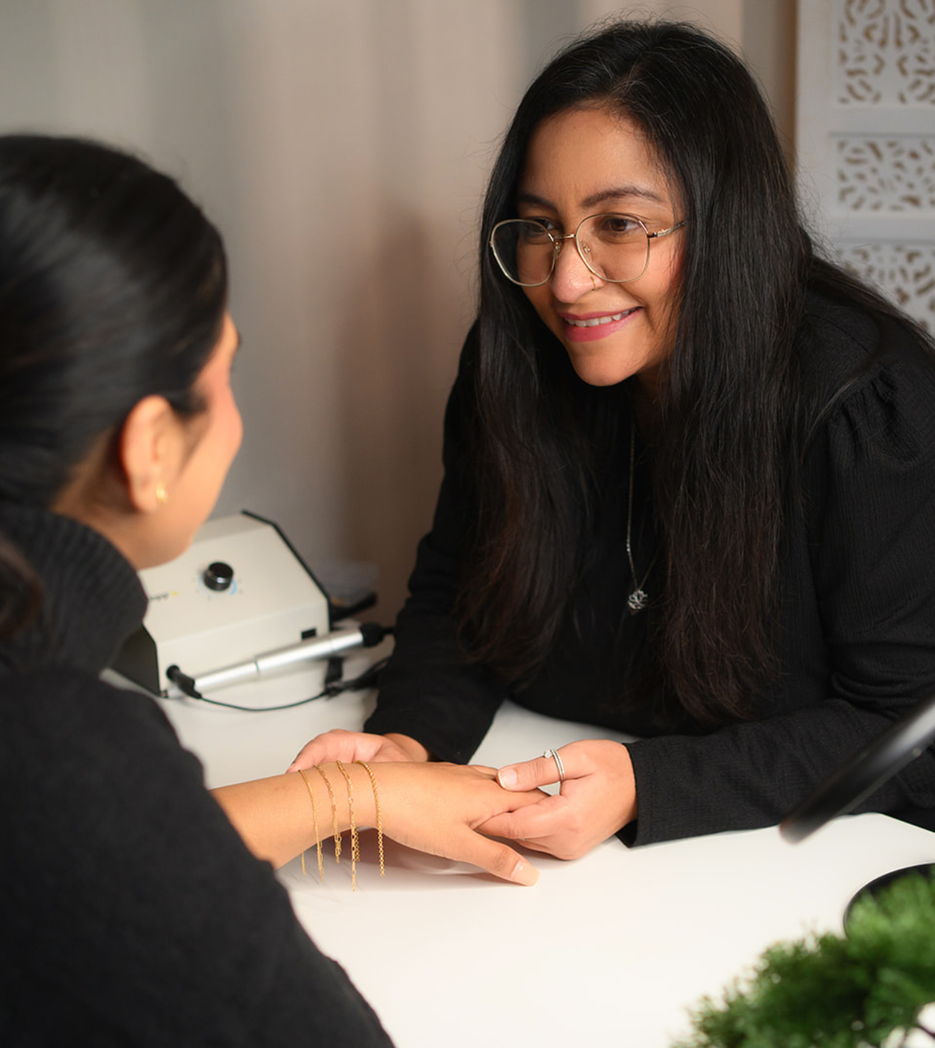 Experience creating custom permanent jewellery at Aura Eternity's Birmingham Jewellery Quarter studio, featuring Welding Parties that bring your unique ideas to life.